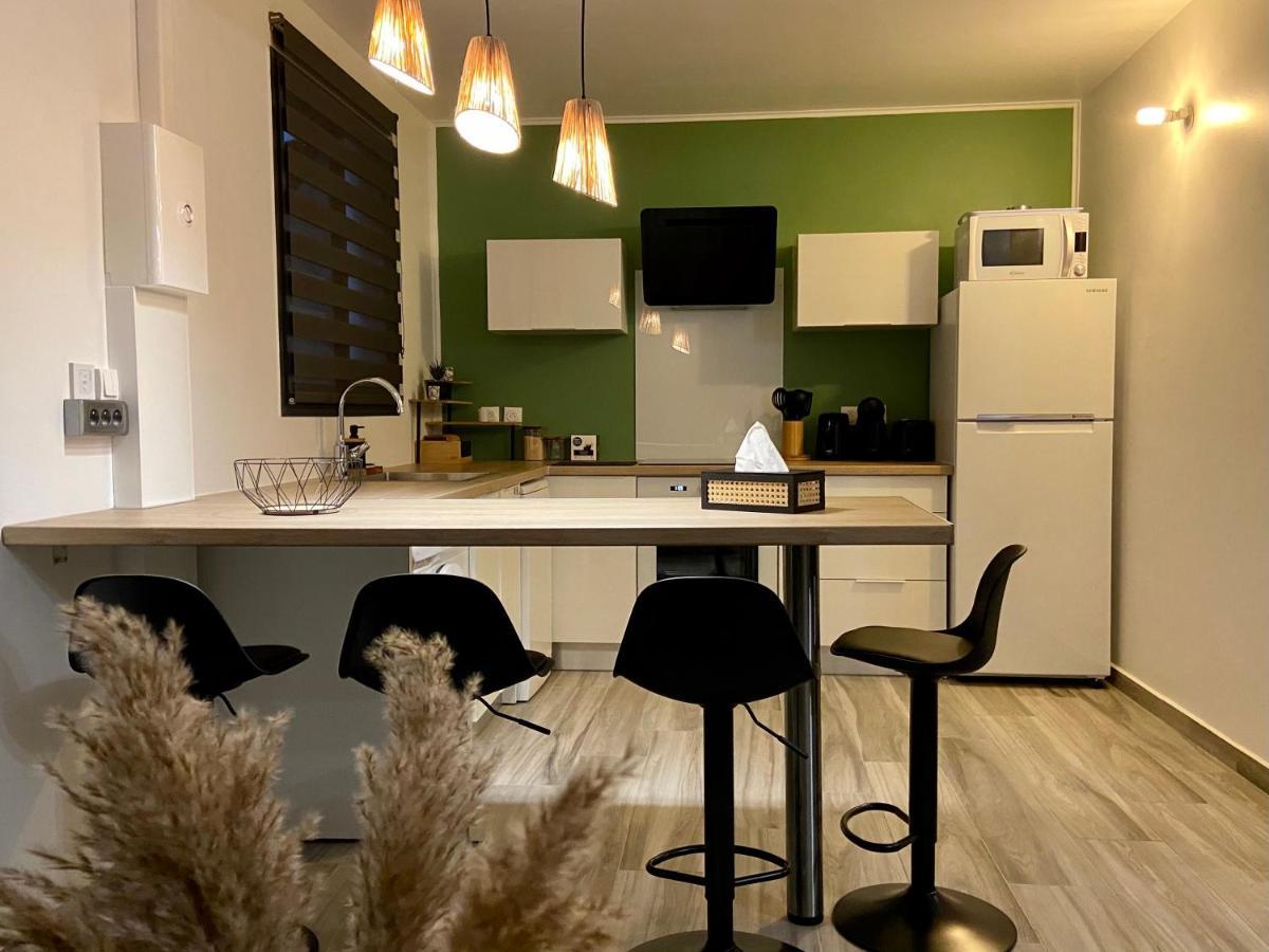 Ti karet - Charmant logement avec Jacuzzi et vue mer Terre-De-Haut Exterior foto